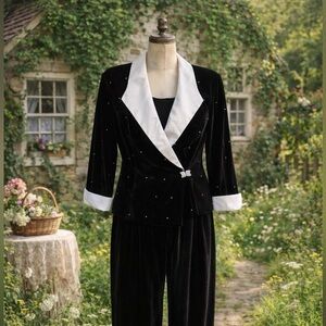 Vintage Kathy Robert’s Elegant Black and White Sequin Blazer